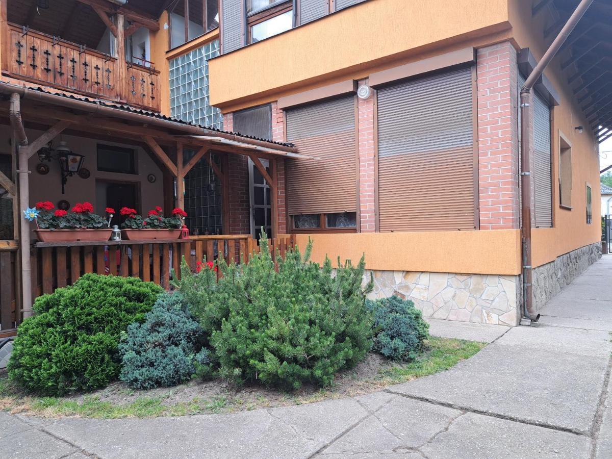 Kismarosi Center Apartman Exterior foto