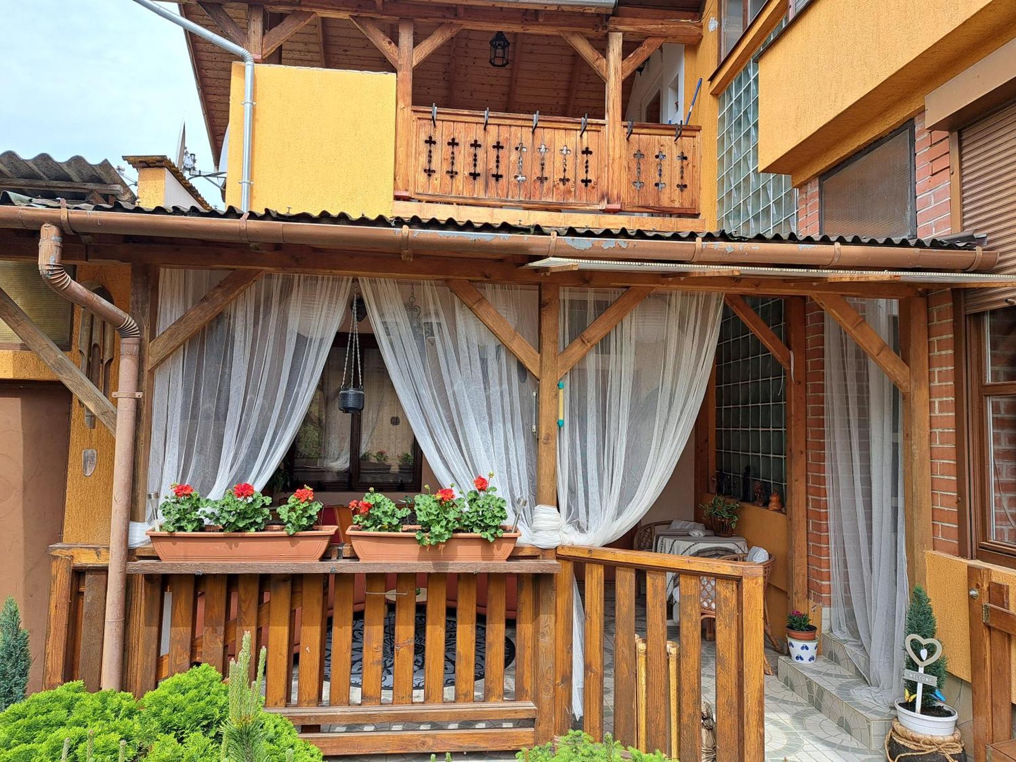 Kismarosi Center Apartman Exterior foto